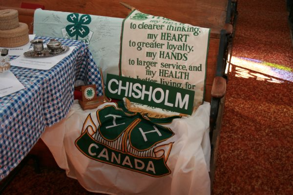 <div class="text-large">Chisholm Photo</div>
